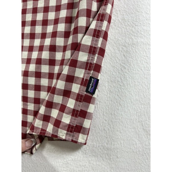 Patagonia Mens red and white Checked Organic Cotton Short Sleeve Shirt L - Picture 3 of 8